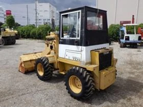 Челен товарач Komatsu МИНИ ЧЕЛЕН ТОВАРАЧ , снимка 3