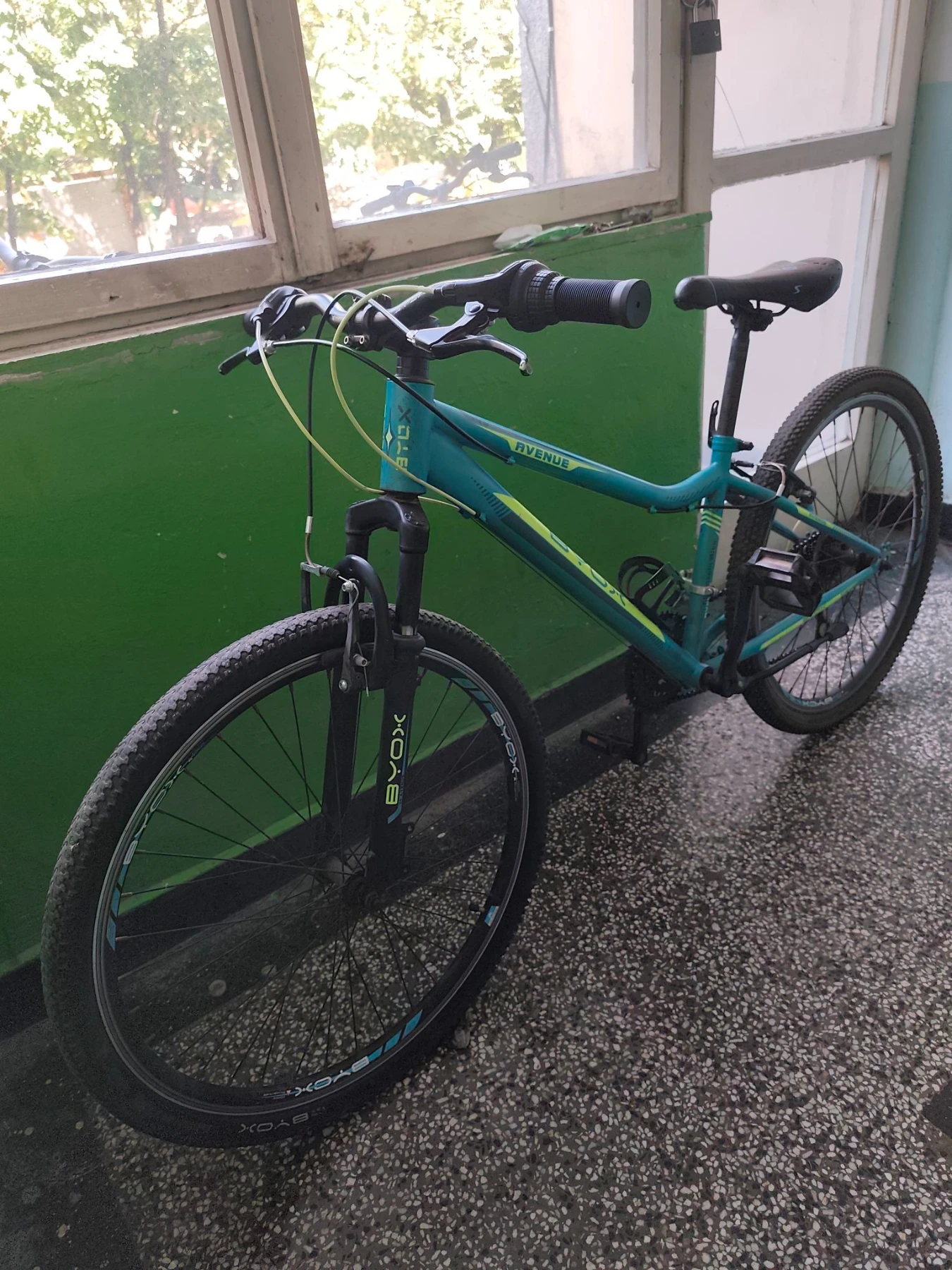 ��������� Byox | Mobile.bg � ����������� 12