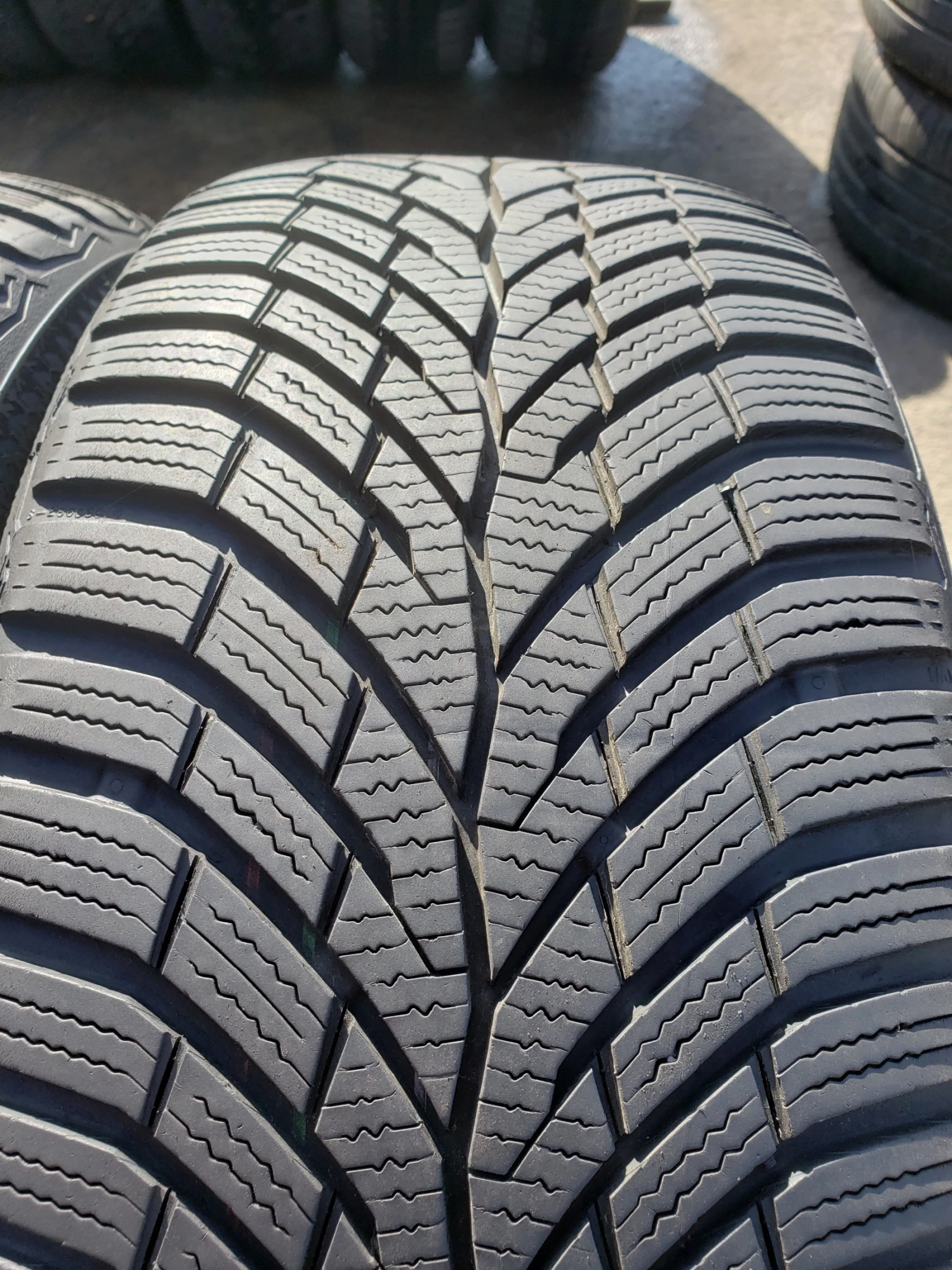 Гуми Зимни 225/50R17