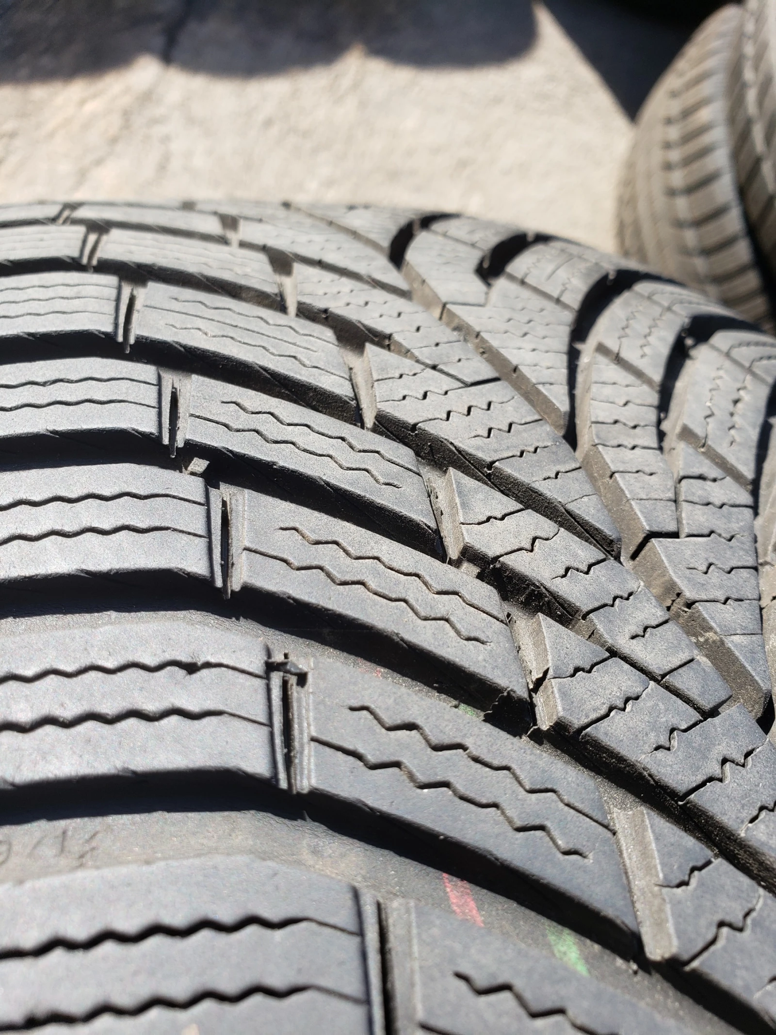 ���� 225/50R17 | Mobile.bg � ����������� 6