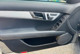 Mercedes-Benz C 320, снимка 9