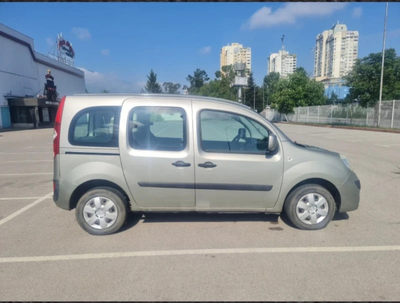 Renault Kangoo 1.5dci, снимка 3 - Автомобили и джипове - 46893431