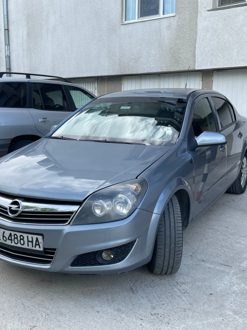 Opel Astra H, снимка 4 - Автомобили и джипове - 47437070