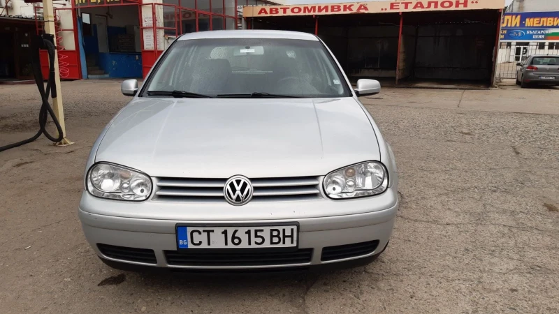 VW Golf, снимка 1 - Автомобили и джипове - 47526965