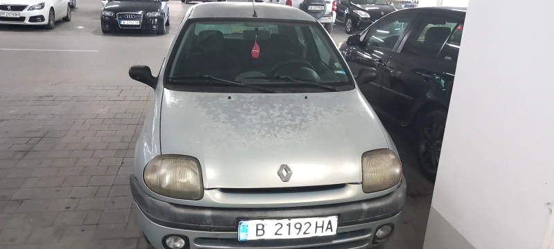 Renault Clio, снимка 1 - Автомобили и джипове - 47698220