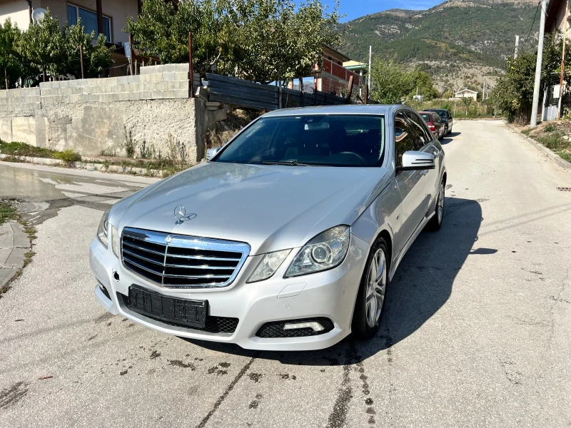 Mercedes-Benz E 250 Avntgarde, снимка 1 - Автомобили и джипове - 48680381