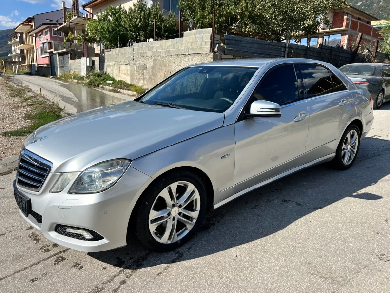 Mercedes-Benz E 250 Avntgarde, снимка 2 - Автомобили и джипове - 48680381