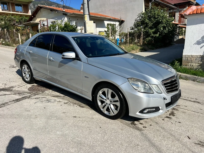 Mercedes-Benz E 250 Avntgarde, снимка 6 - Автомобили и джипове - 48680381