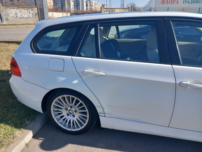 BMW 320, снимка 8 - Автомобили и джипове - 48918379