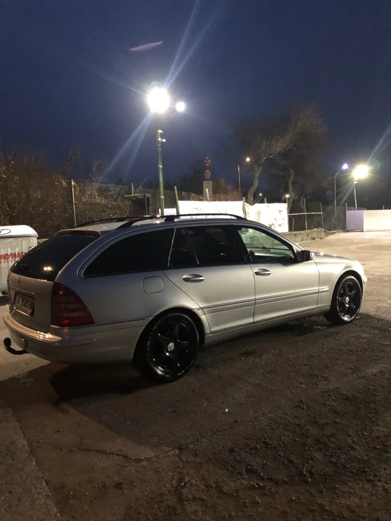Mercedes-Benz C 220, снимка 7 - Автомобили и джипове - 52341886