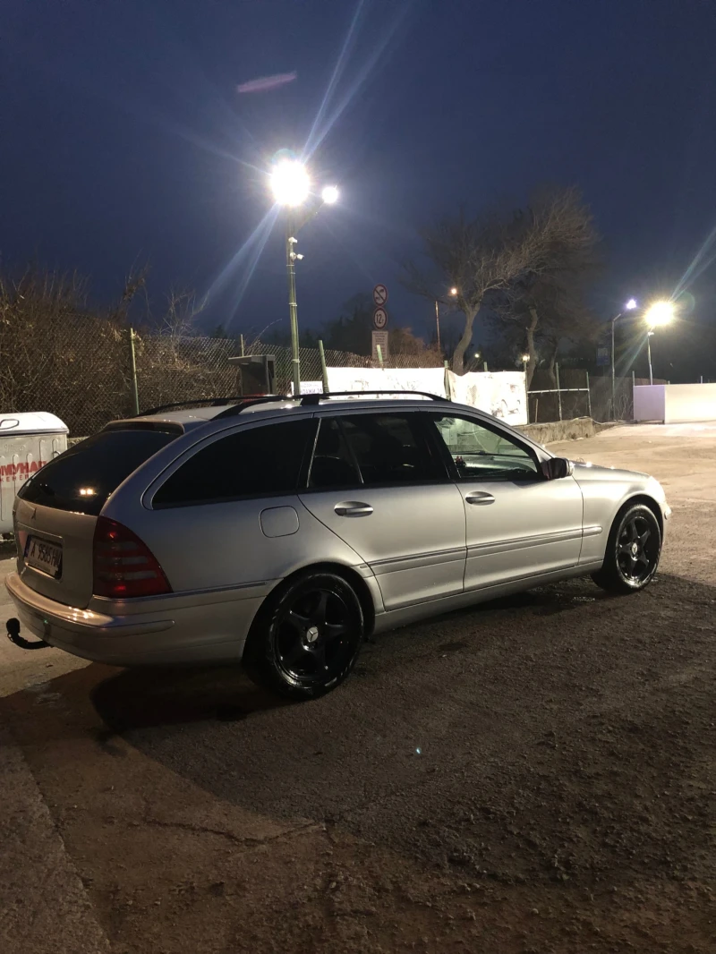 Mercedes-Benz C 220, снимка 5 - Автомобили и джипове - 52341886