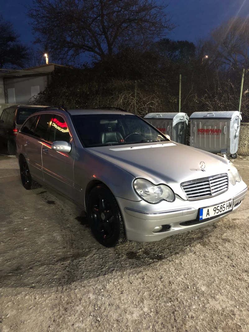 Mercedes-Benz C 220, снимка 8 - Автомобили и джипове - 52341886