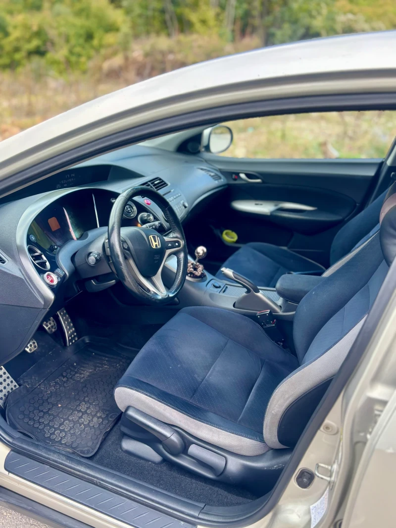 Honda Civic 8th generation , снимка 7 - Автомобили и джипове - 52045615