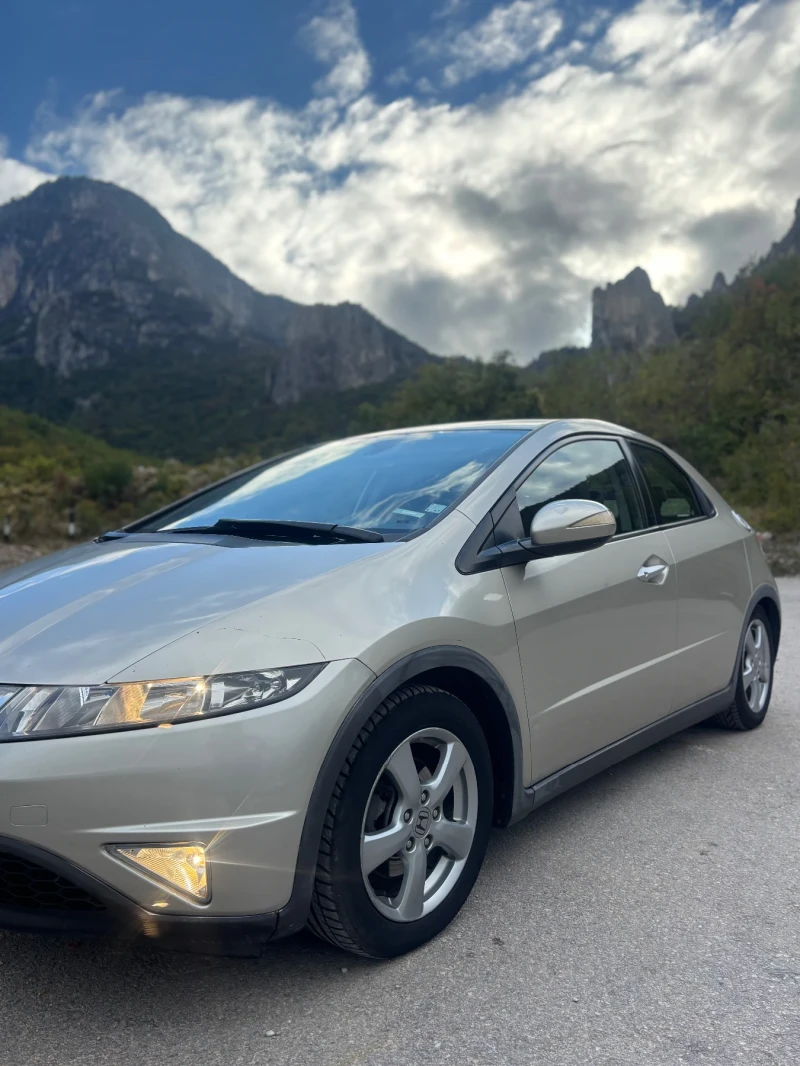 Honda Civic 8th generation , снимка 4 - Автомобили и джипове - 52045615