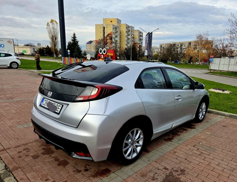Honda Civic 1, 6 i-DTEC Facelift , снимка 8 - Автомобили и джипове - 52537892