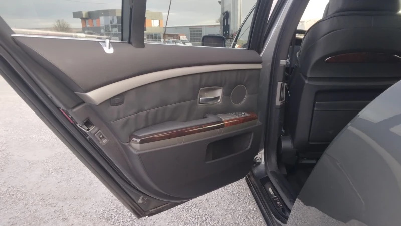 BMW 760 BMW 7er 760i, снимка 6 - Автомобили и джипове - 52711371