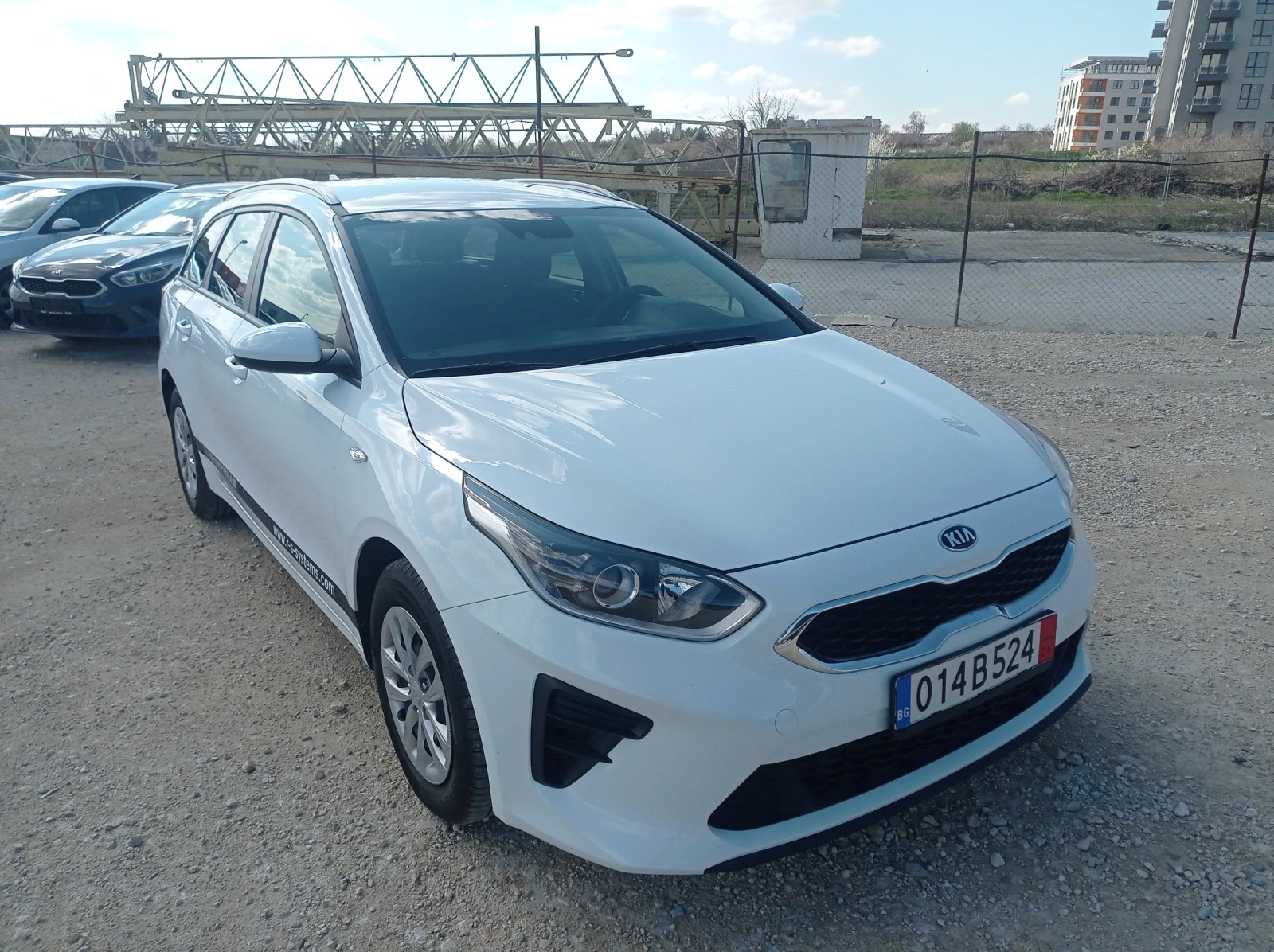 Kia Ceed SW 1.0TGi-120k.c.-/41800km/ - изображение 2