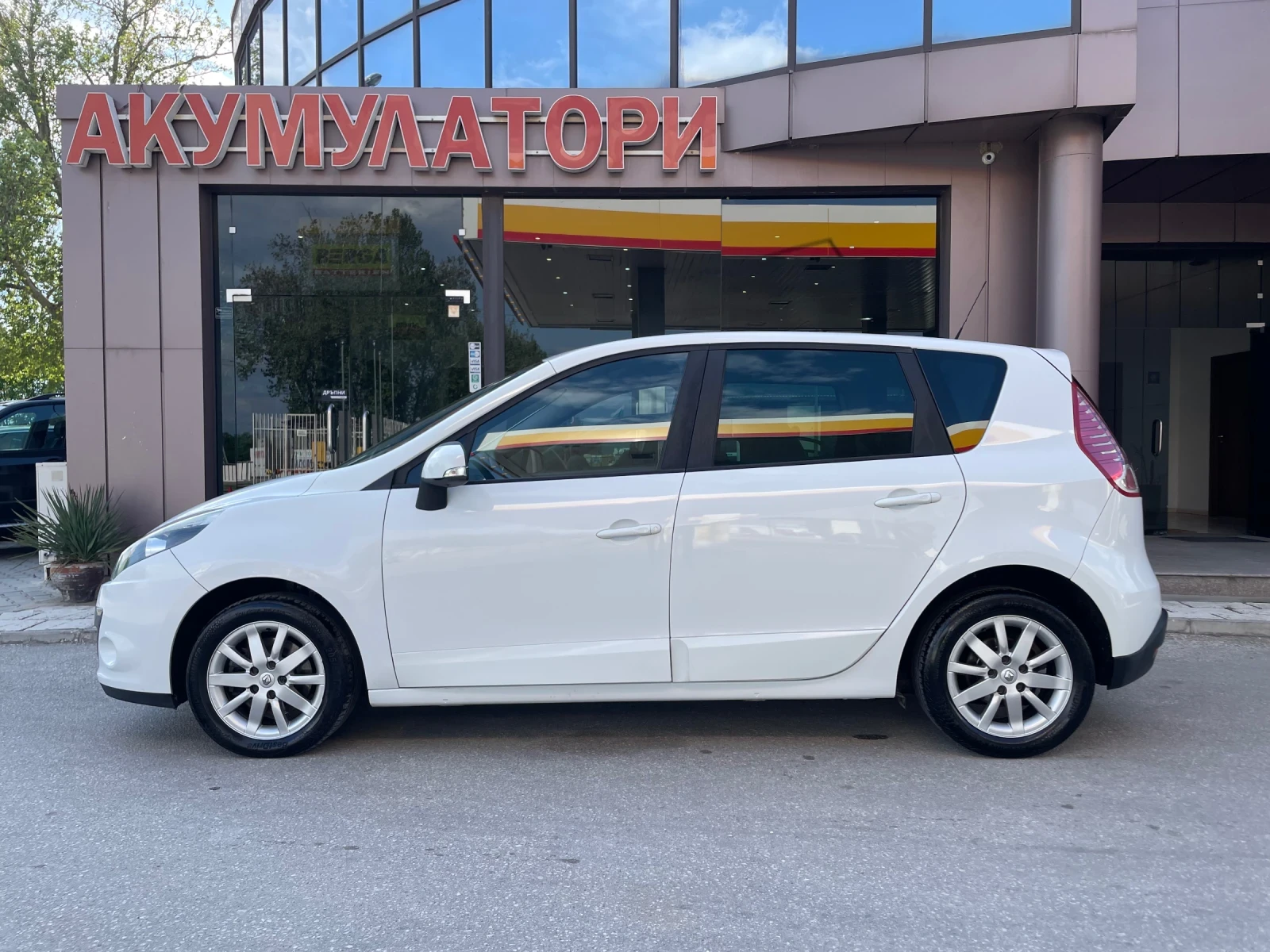 Renault Scenic 1.6i-GAZ-110к.с. - изображение 3