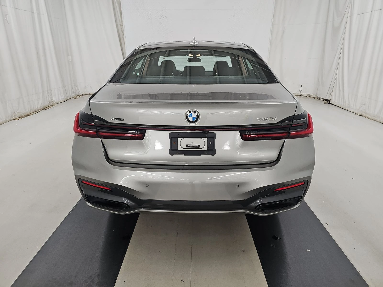 BMW 740 xDrive M SPORT LINE - изображение 5