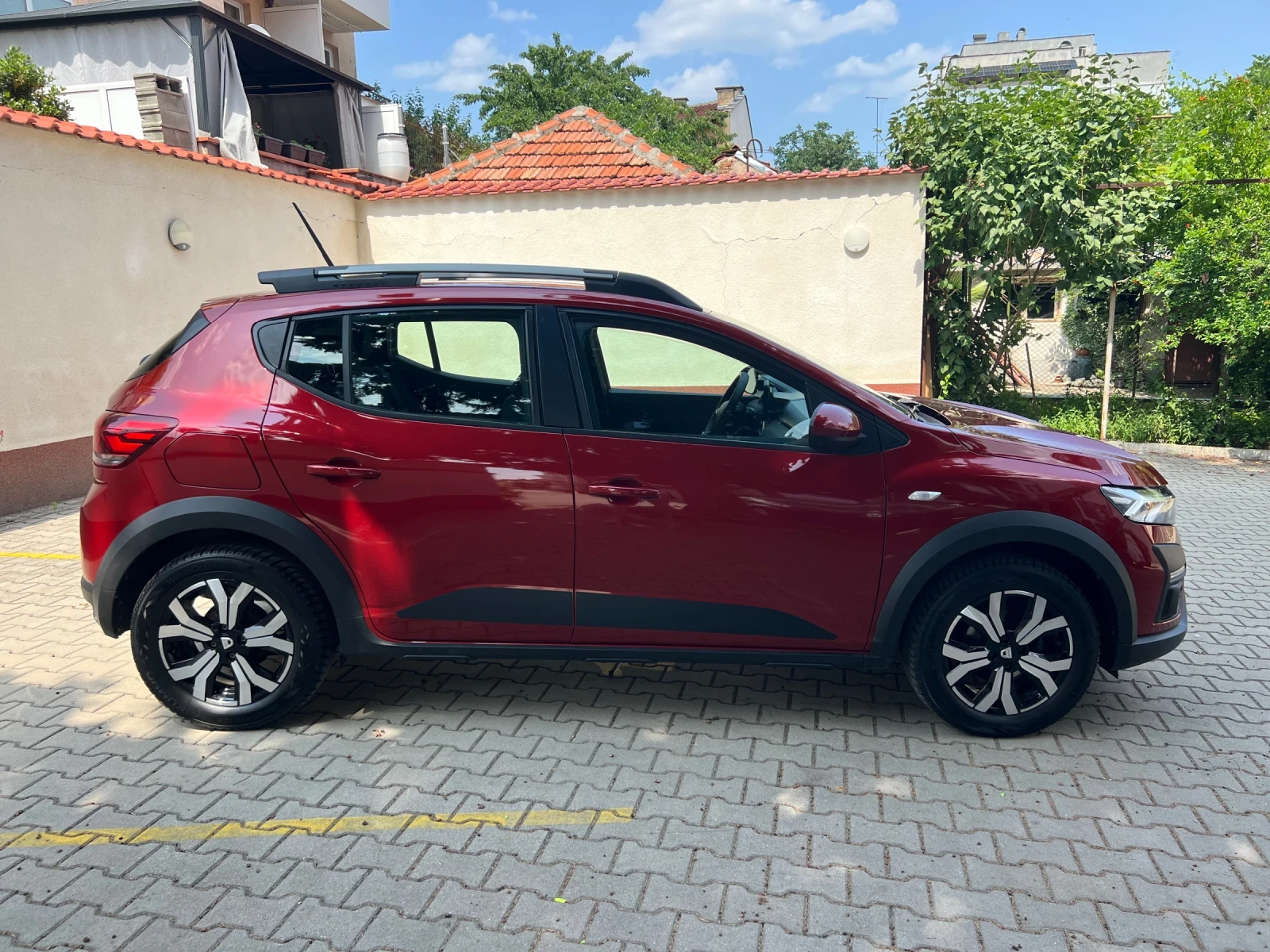 Dacia Sandero 1.0Tce* Navi* Camera* Keyless go  - изображение 4