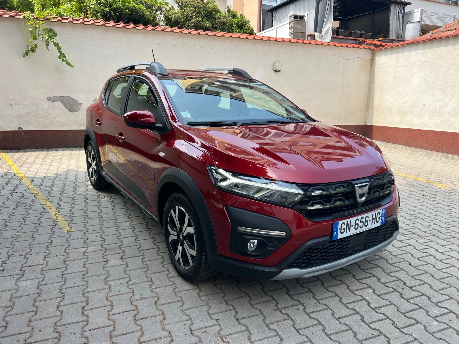 Dacia Sandero 1.0Tce* Navi* Camera* Keyless go  - изображение 3