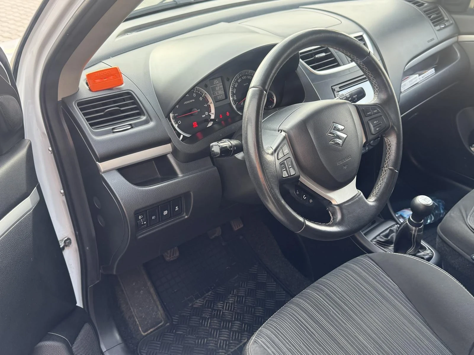 Suzuki Swift  - изображение 8