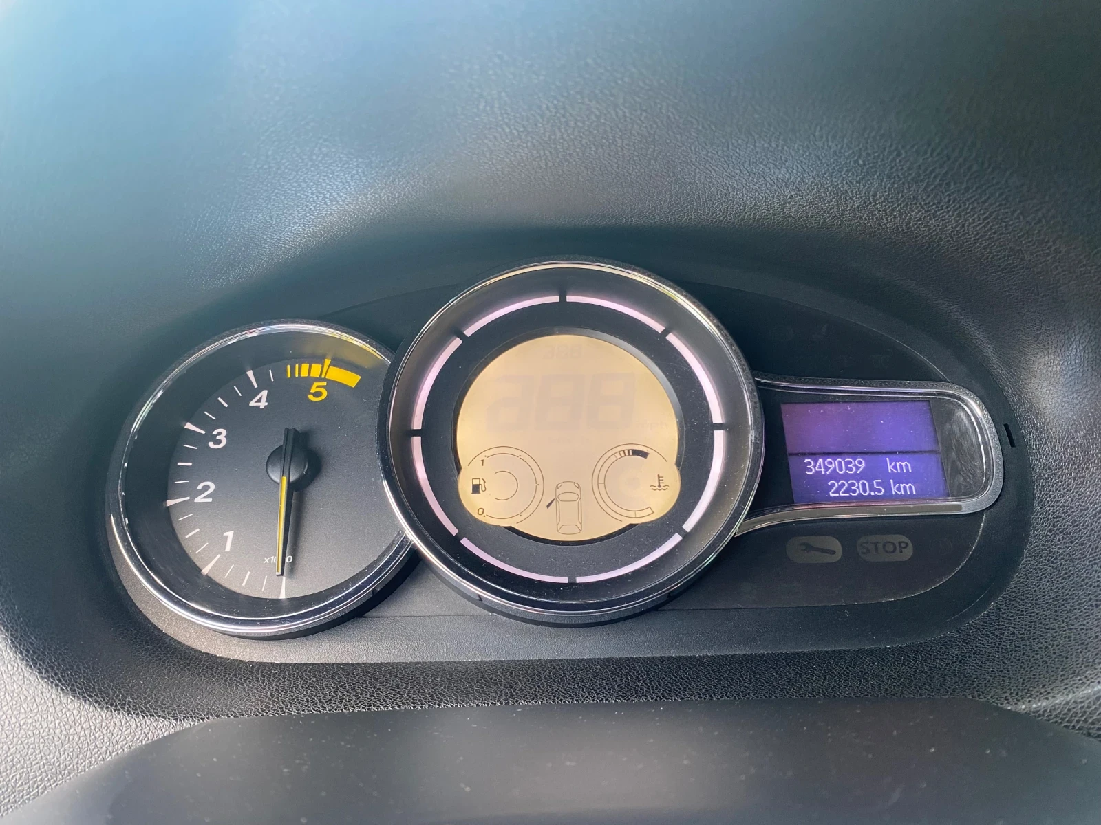 Renault Megane 1.9 dCi 131 к.с. - изображение 6