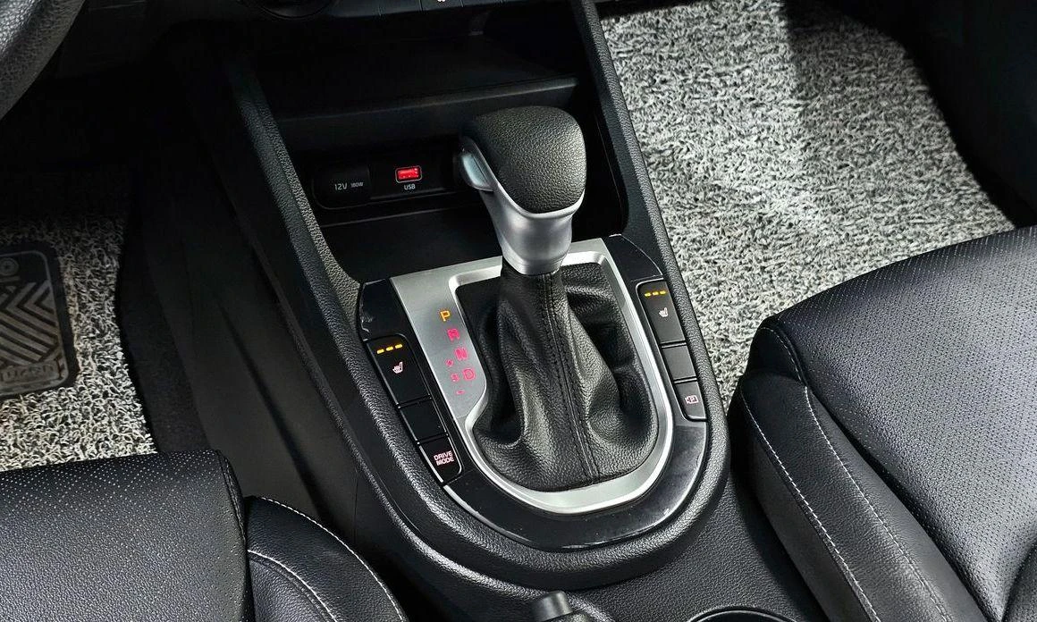 Kia K3 1.6 Trendy * НАЙ-ДОБРА ЦЕНА В БЪЛГАРИЯ*  - изображение 9