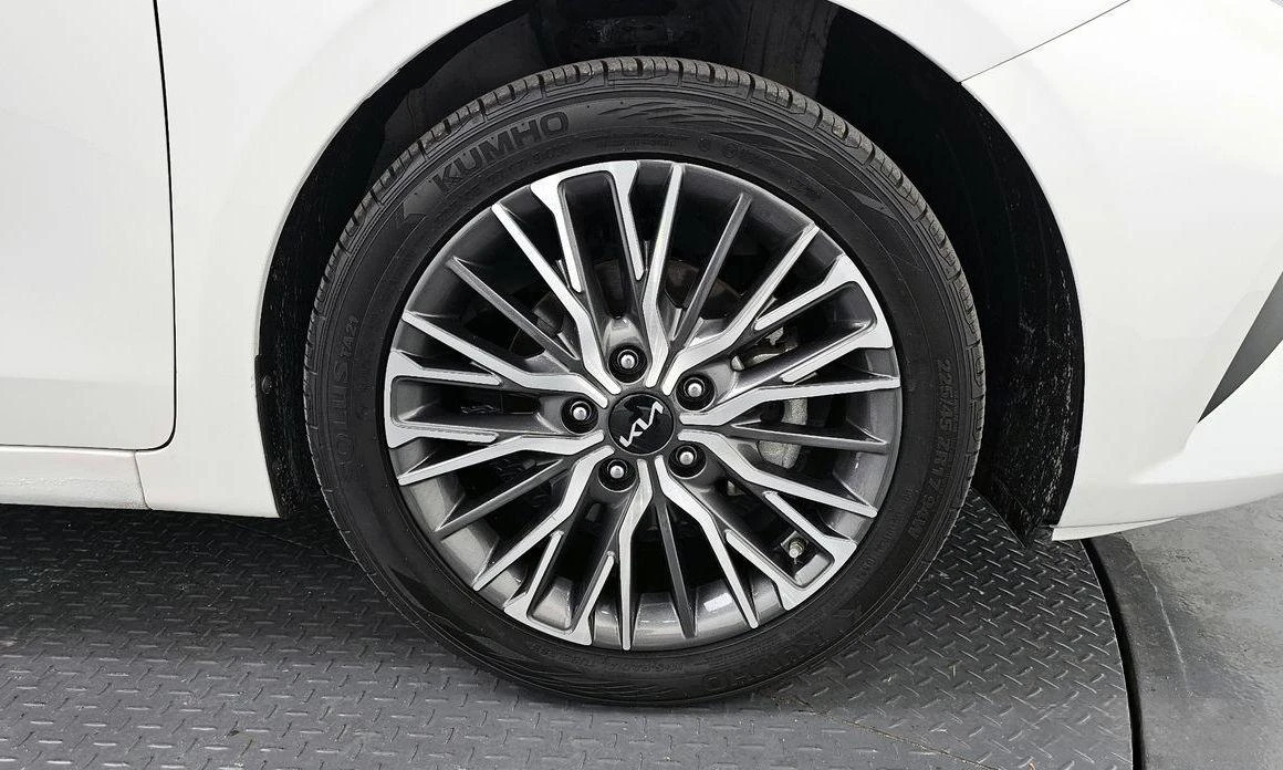 Kia K3 1.6 Trendy * НАЙ-ДОБРА ЦЕНА В БЪЛГАРИЯ*  - изображение 5