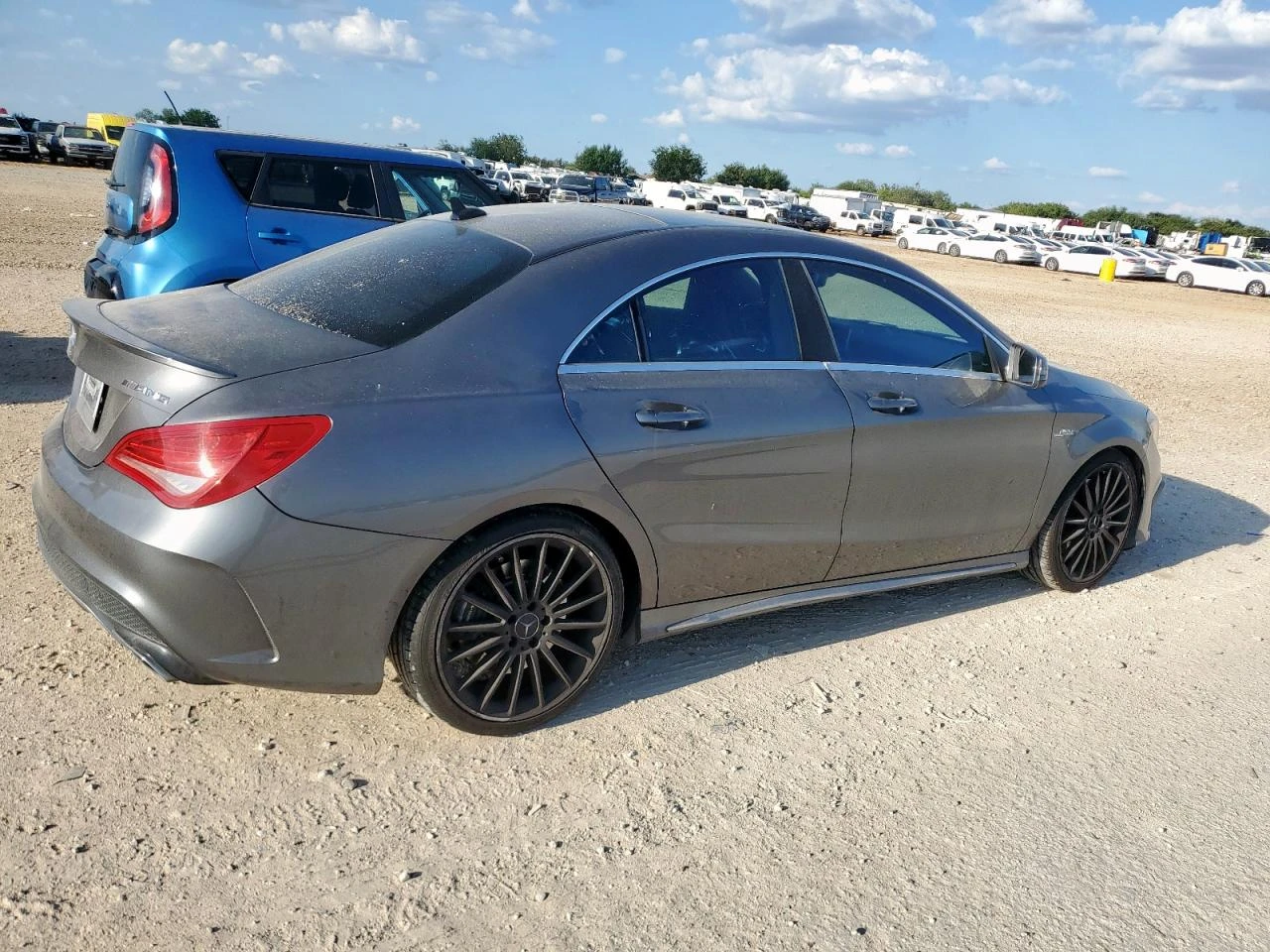 Mercedes-Benz CLA 45 AMG  - изображение 6