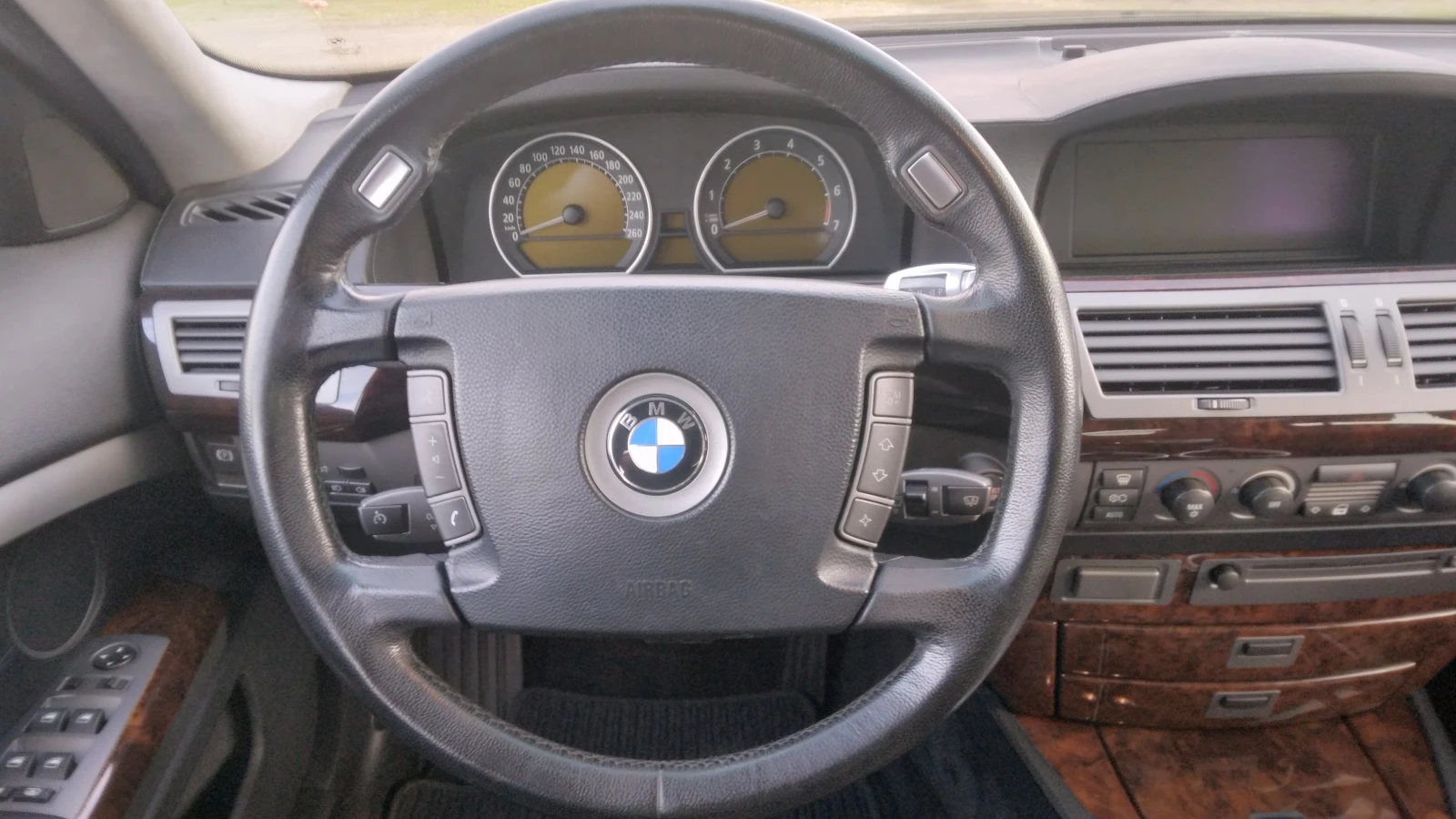 BMW 760 BMW 7er 760i | Mobile.bg   12