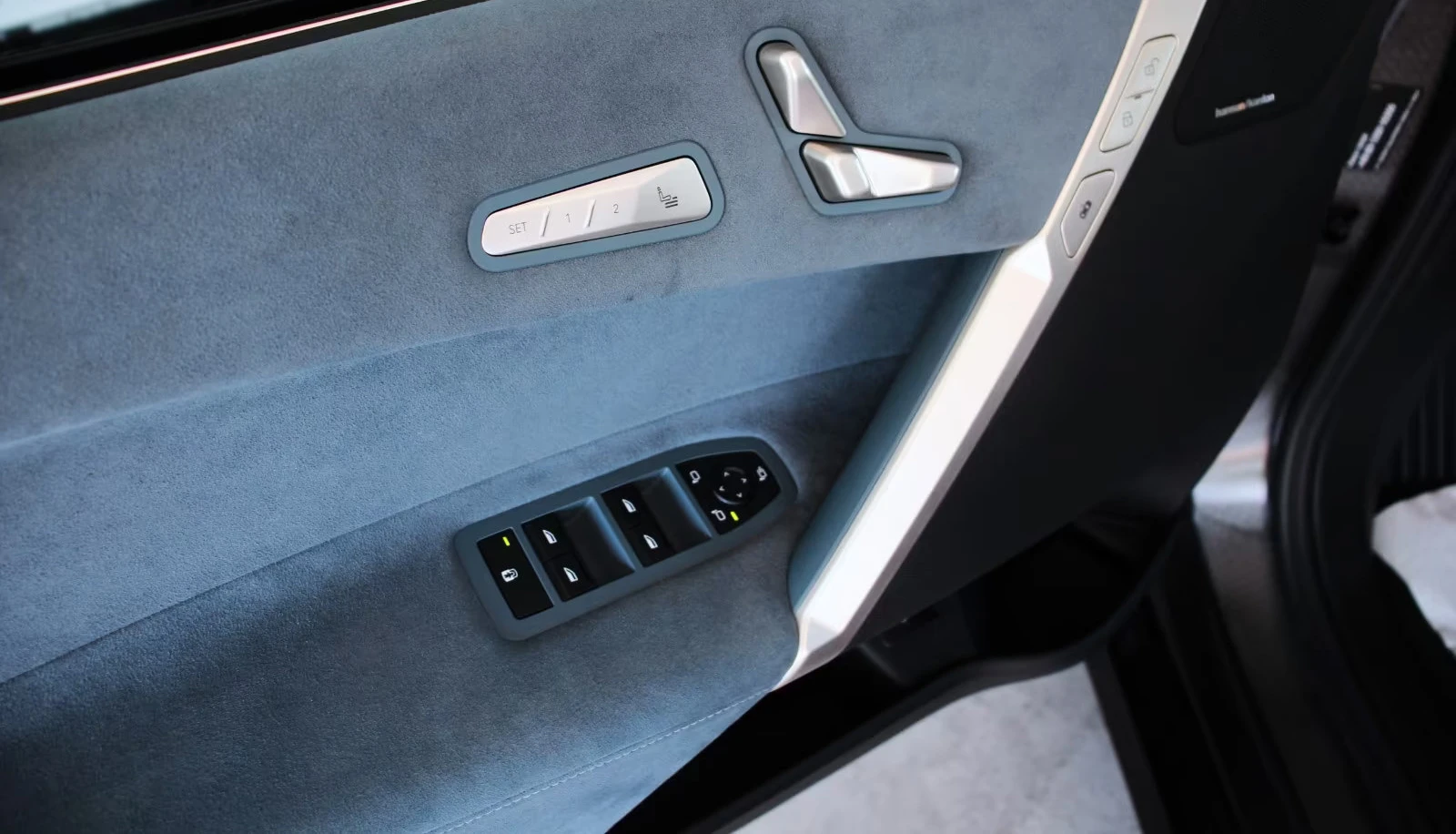 BMW iX xDRIVE50/523HP/SPORT/SKY-LOUNGE/360/LASER/ACC/983f | Mobile.bg � ����������� 13