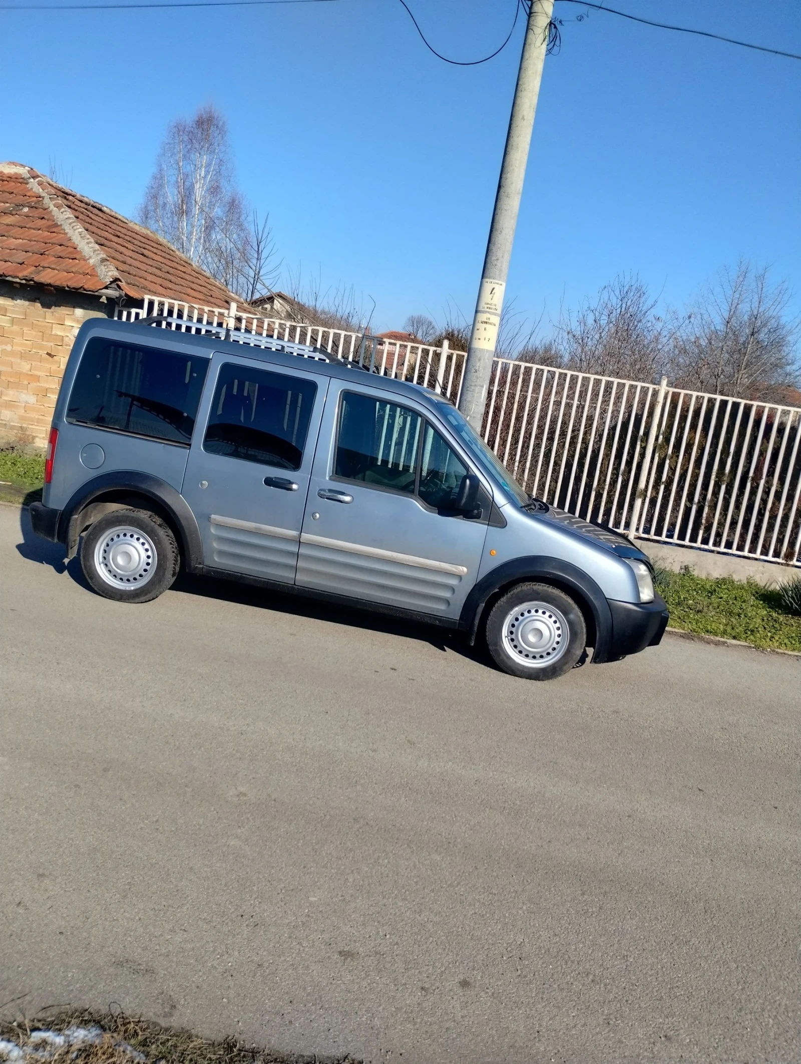 Ford Connect 1, 8 klima - изображение 10