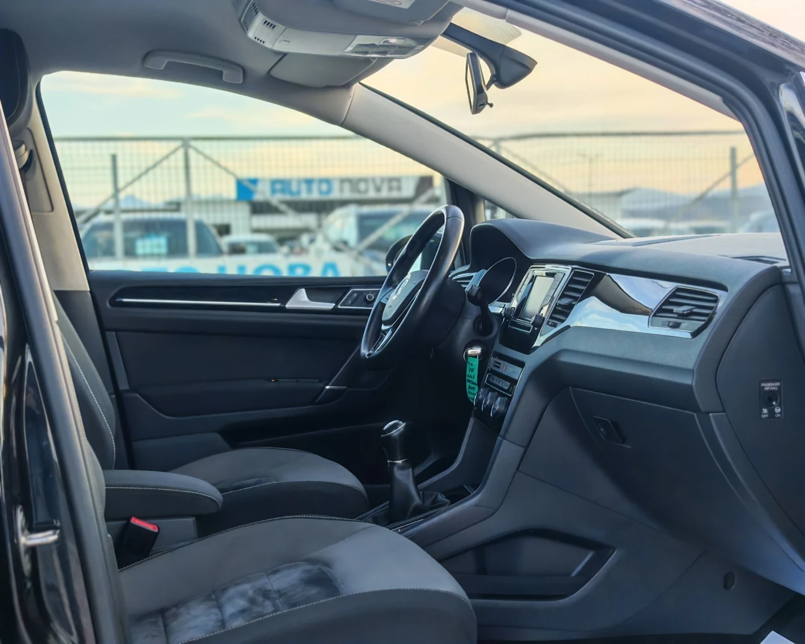 VW Sportsvan 1.6 110 К.С. ДИЗЕЛ! , снимка 10 - Автомобили и джипове - 53774157