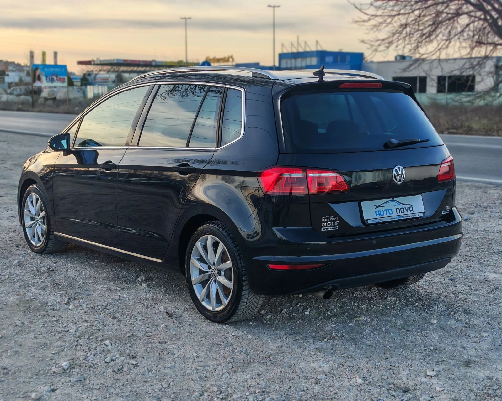 VW Sportsvan 1.6 110 К.С. ДИЗЕЛ! , снимка 7 - Автомобили и джипове - 53774157