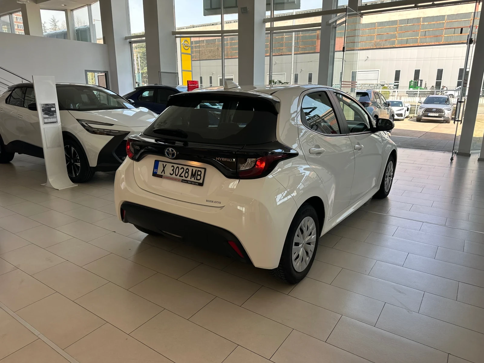 Toyota Yaris, снимка 5 - Автомобили и джипове - 53993538