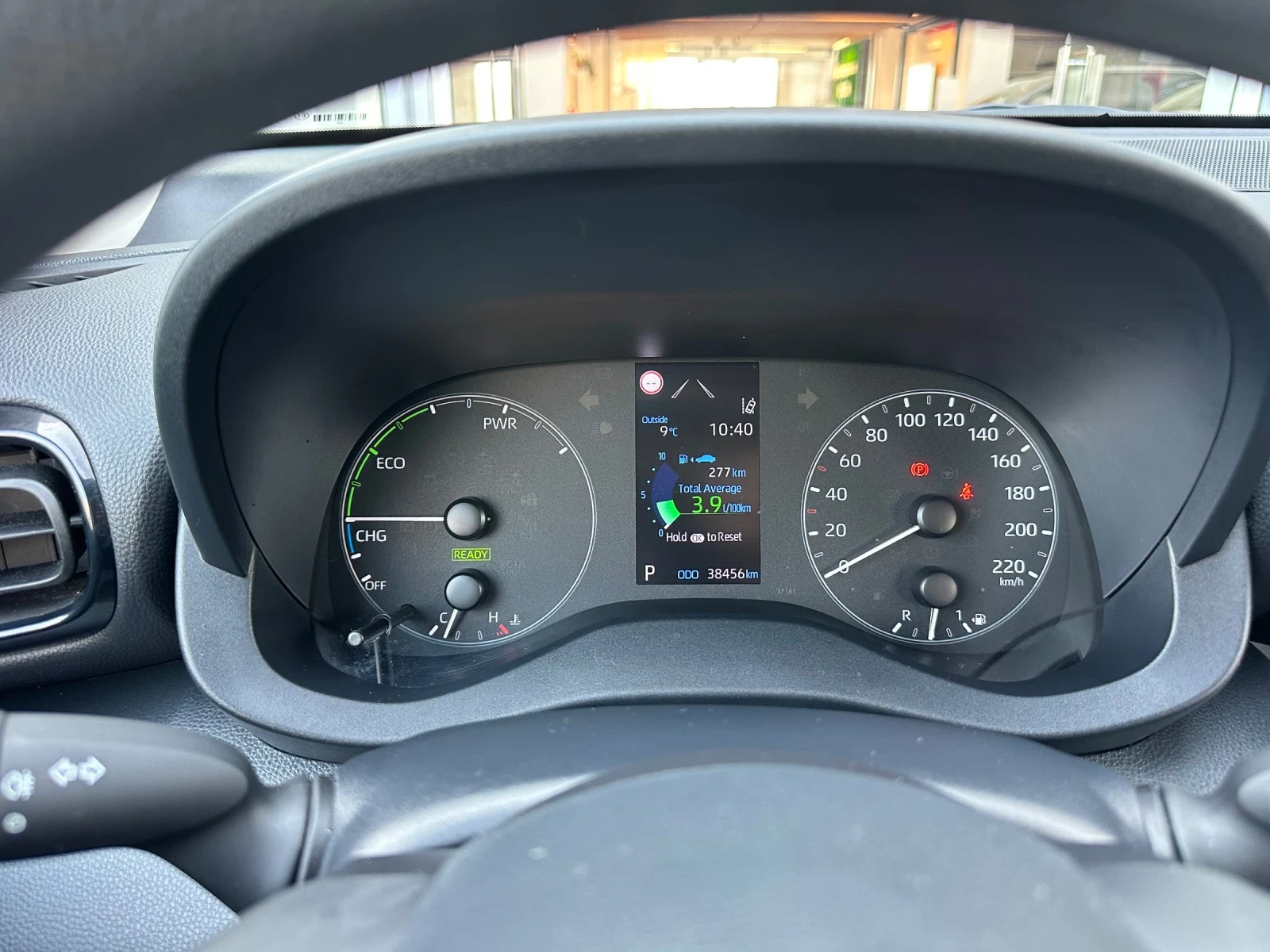 Toyota Yaris, снимка 16 - Автомобили и джипове - 53993538