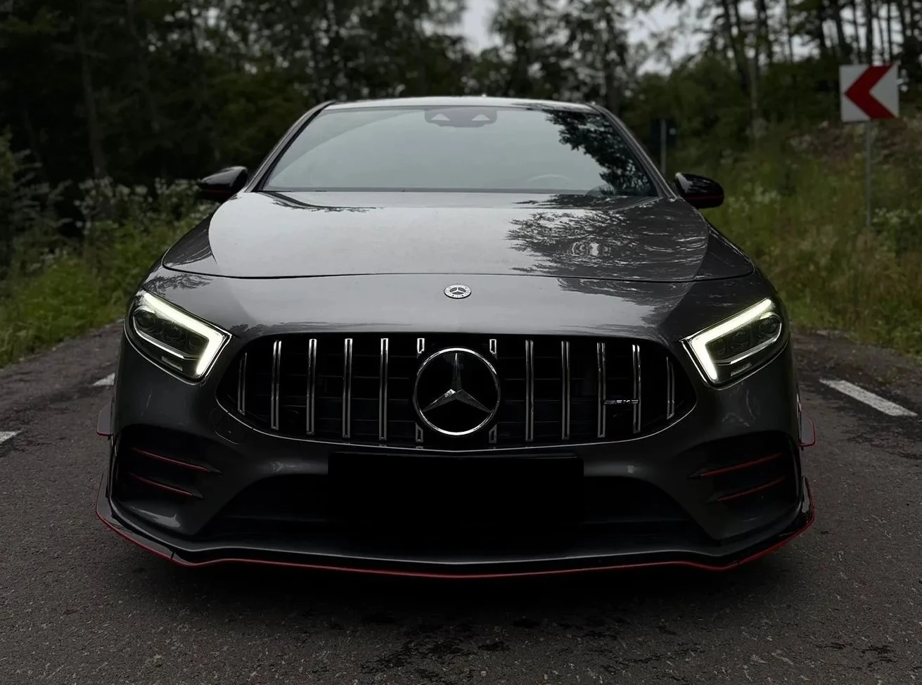 Mercedes-Benz A 35 AMG 4MATIC , снимка 3 - Автомобили и джипове - 54150039