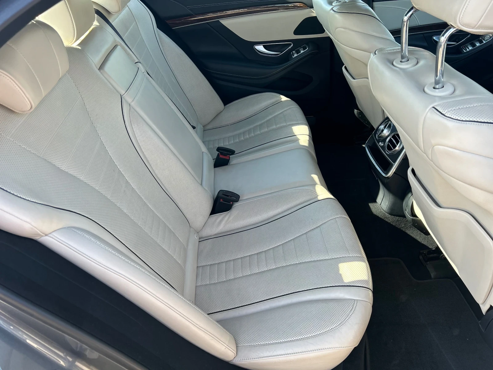 Mercedes-Benz S 400 4MATIC , снимка 15 - Автомобили и джипове - 54342978