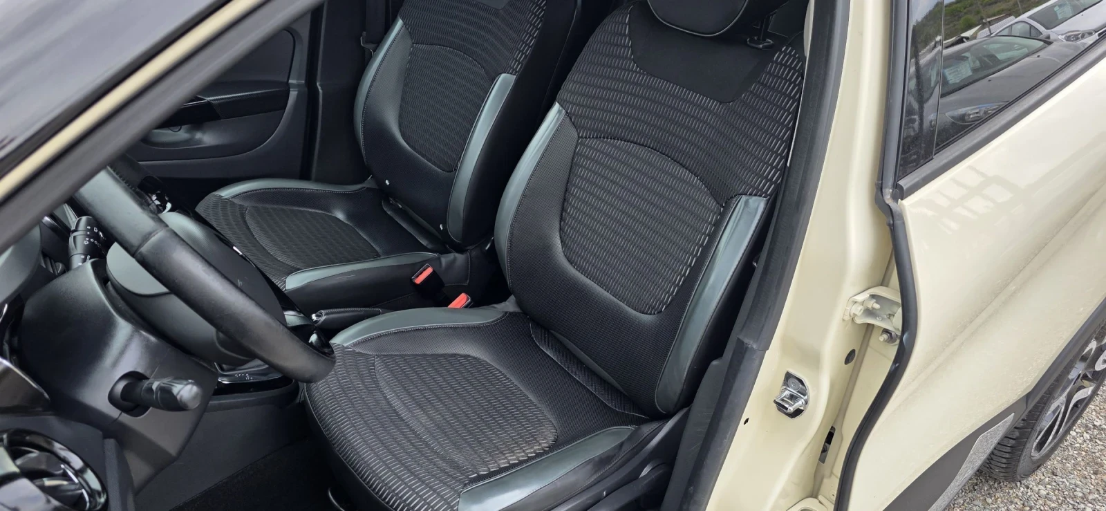 Renault Captur 1.2 TCe-Automat-Camera-Navi-120hp, снимка 9 - Автомобили и джипове - 54391496