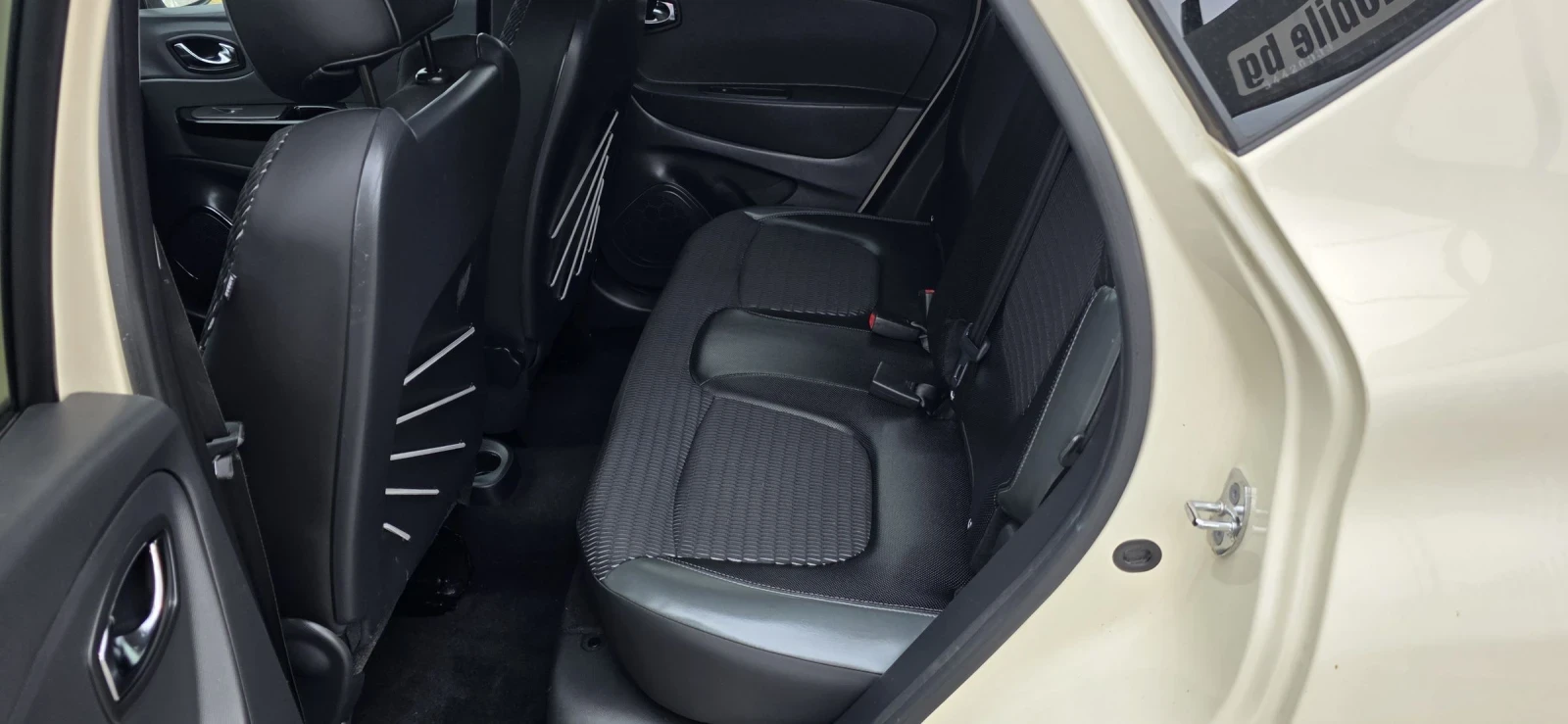 Renault Captur 1.2 TCe-Automat-Camera-Navi-120hp, снимка 10 - Автомобили и джипове - 54391496
