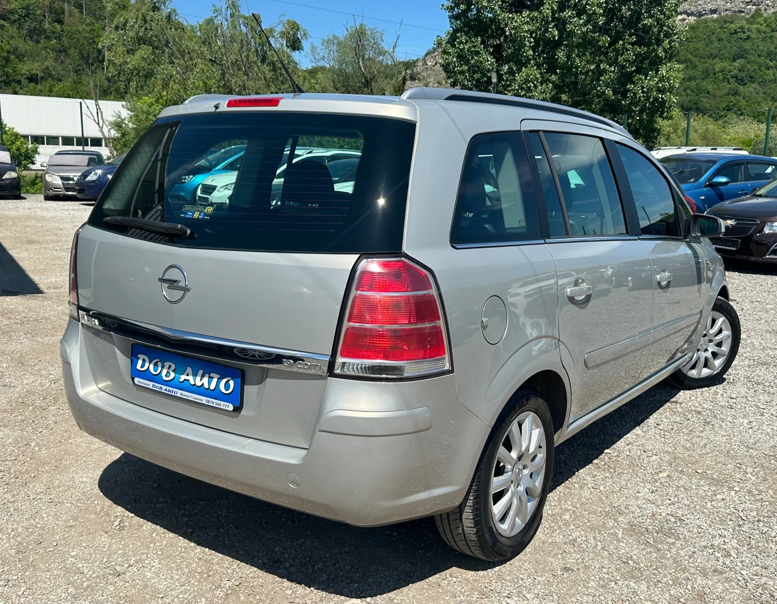 Opel Zafira 1.9CDTI-120к.с-7 МЕСТЕН-КОЖА, снимка 5 - Автомобили и джипове - 54605807