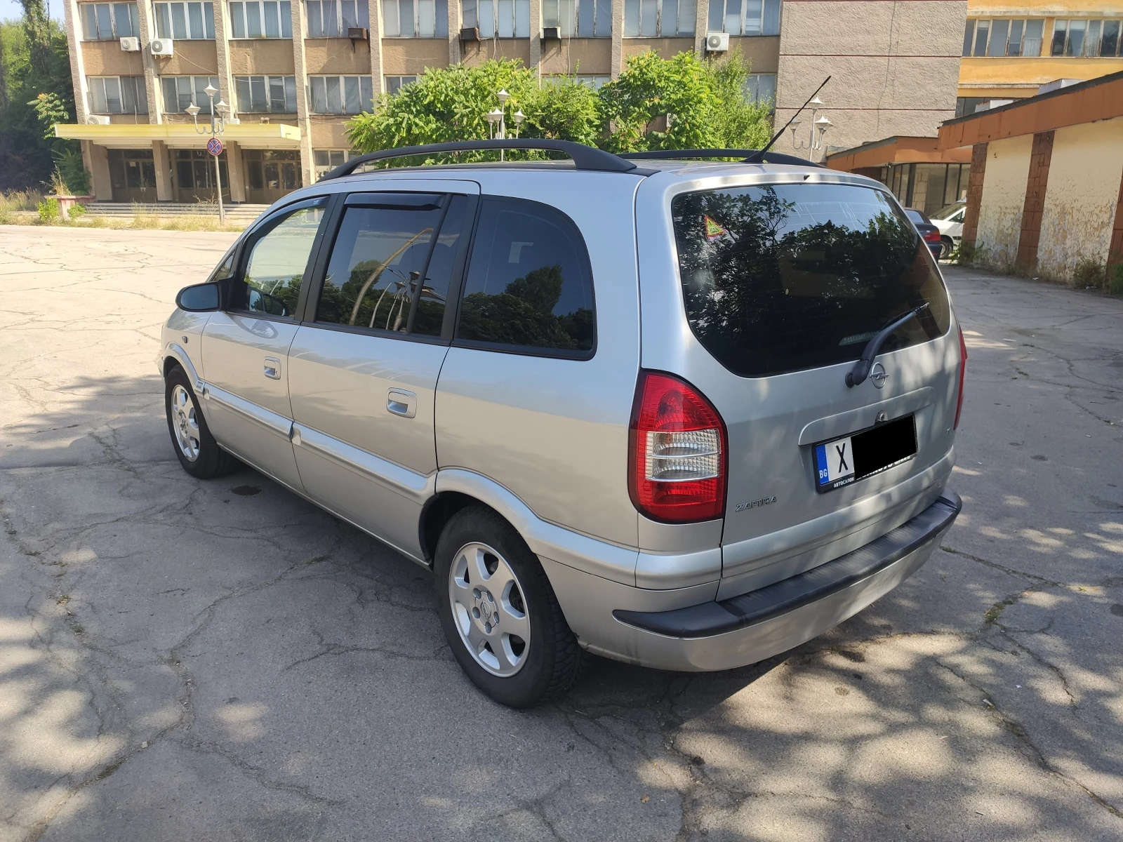 Opel Zafira 1.6i, снимка 2 - Автомобили и джипове - 54613695