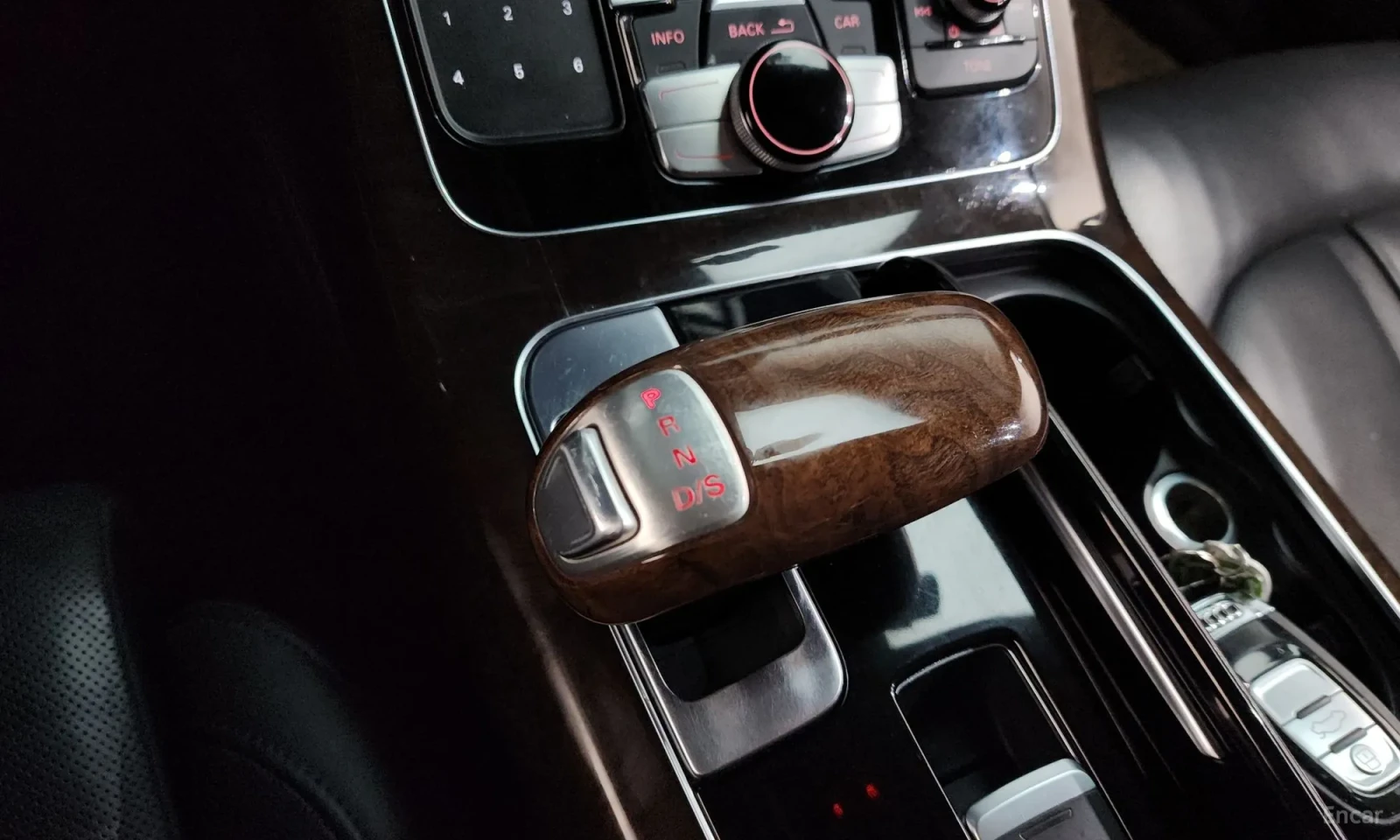 Audi A8 LONG* PRESIDENT* 4.2TDI* QUATTRO* TV* FULL* MATRIX, снимка 9 - Автомобили и джипове - 55101802