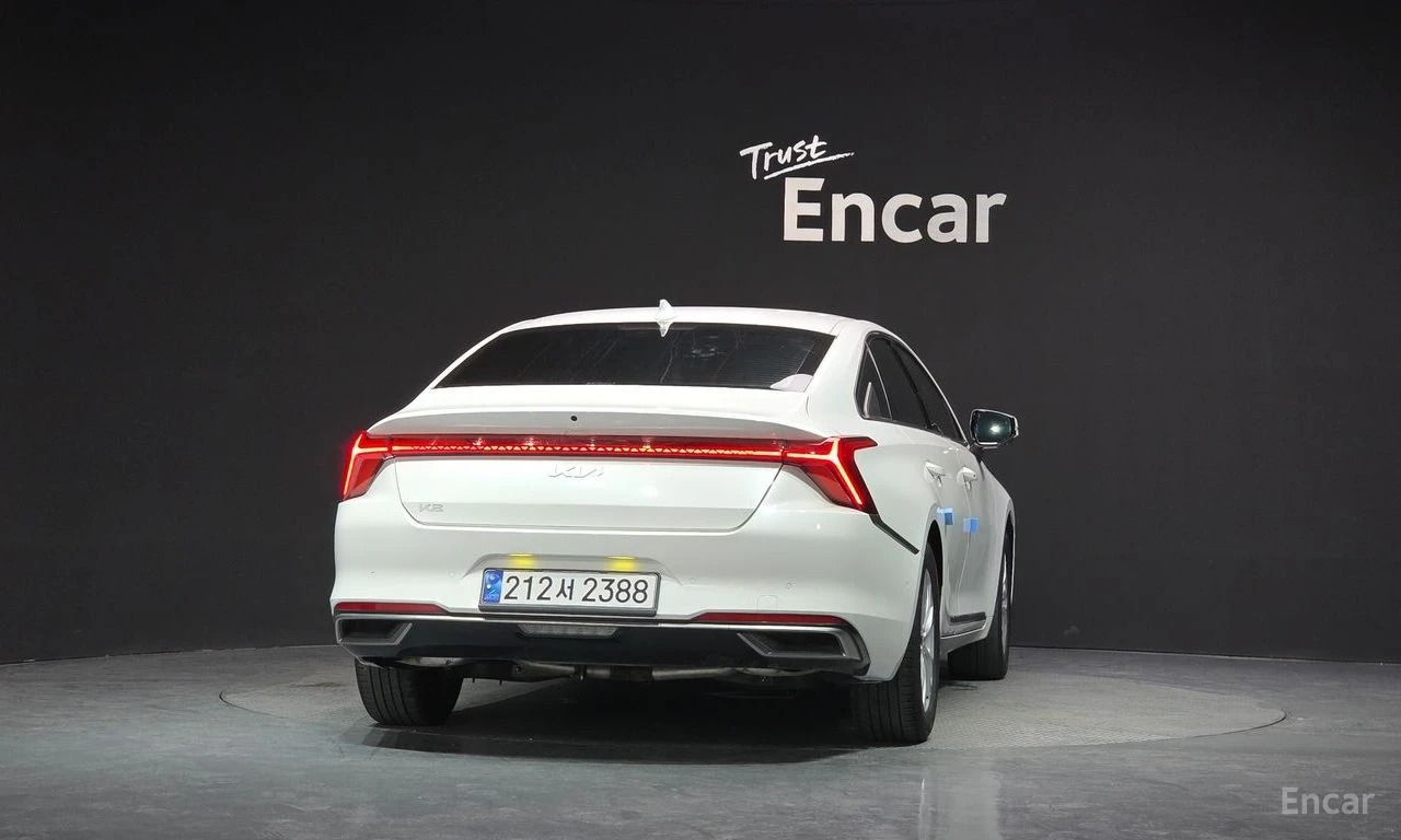 Kia K8 2.5* NOBLESSE* ПОДГРЕВ* ОБДУХВАНЕ* LANE* ASSIST* 3, снимка 4 - Автомобили и джипове - 55385857