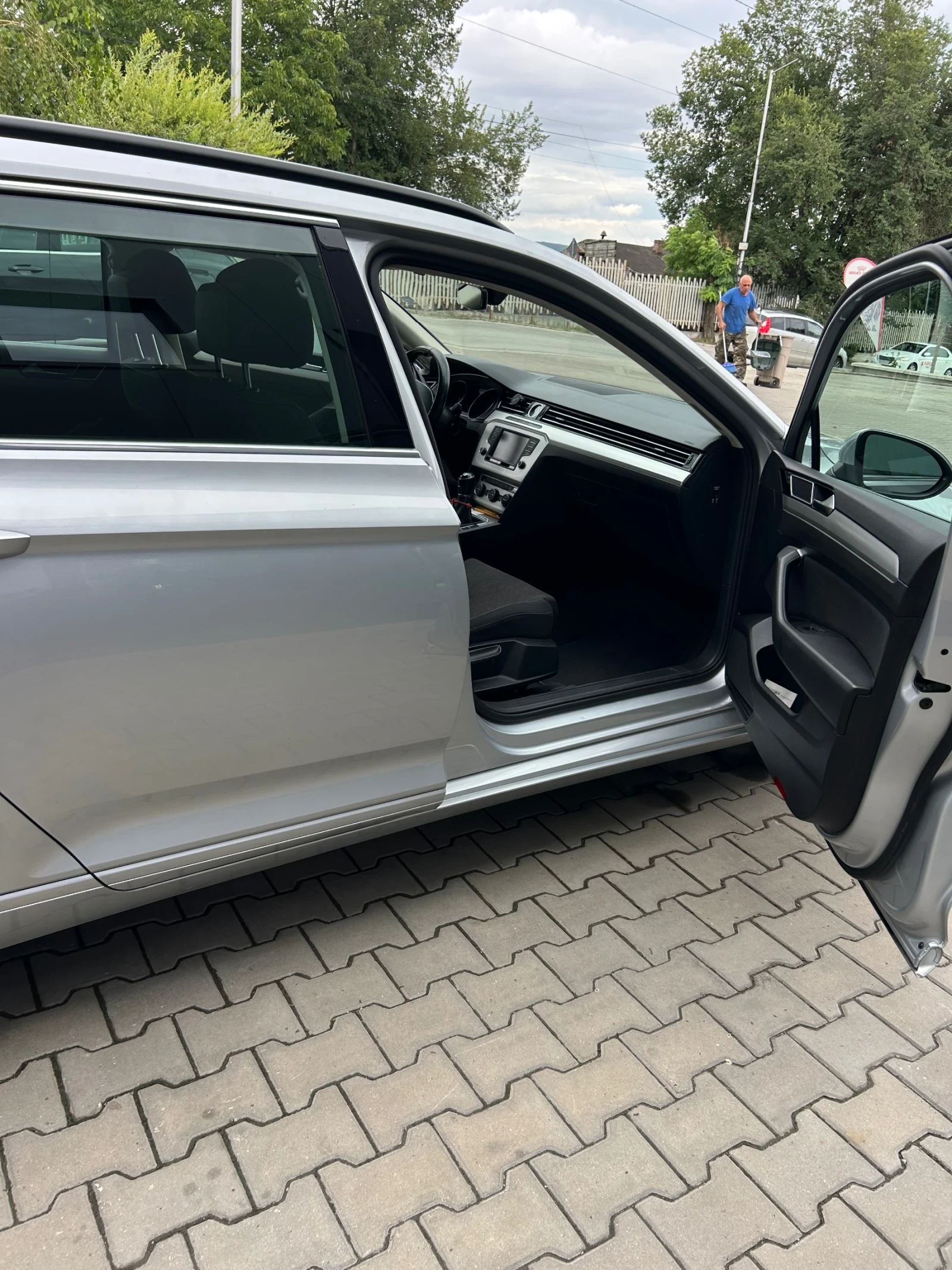 VW Passat, снимка 10 - Автомобили и джипове - 55403733