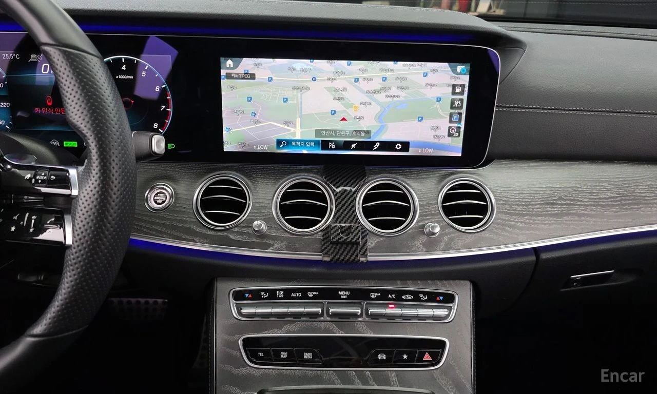 Mercedes-Benz E 350 AMG* LINE* 4MATIC* BURMESTER* ОБДУХВАНЕ* ДИСТРОНИК, снимка 10 - Автомобили и джипове - 55528822