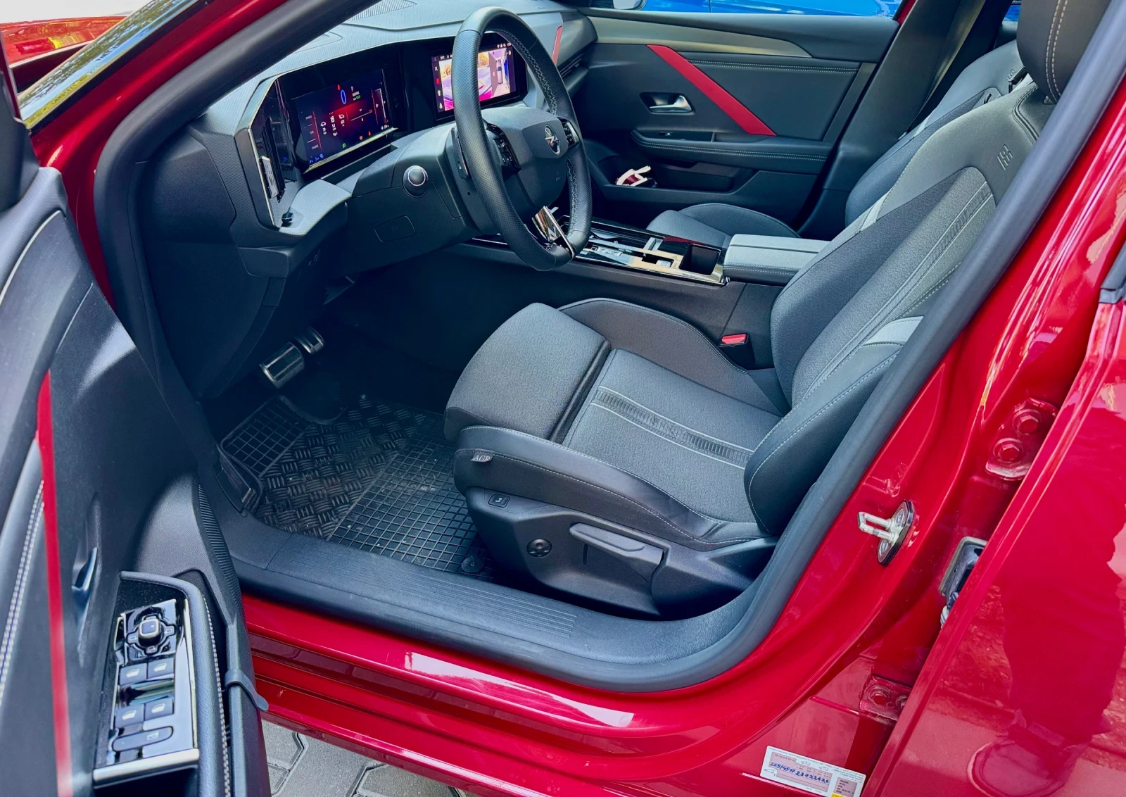 Opel Astra GS 1.6T PHEV MatrixLED/360 /HUD/AGR/7.4kW/Гаражен, снимка 11 - Автомобили и джипове - 55554770