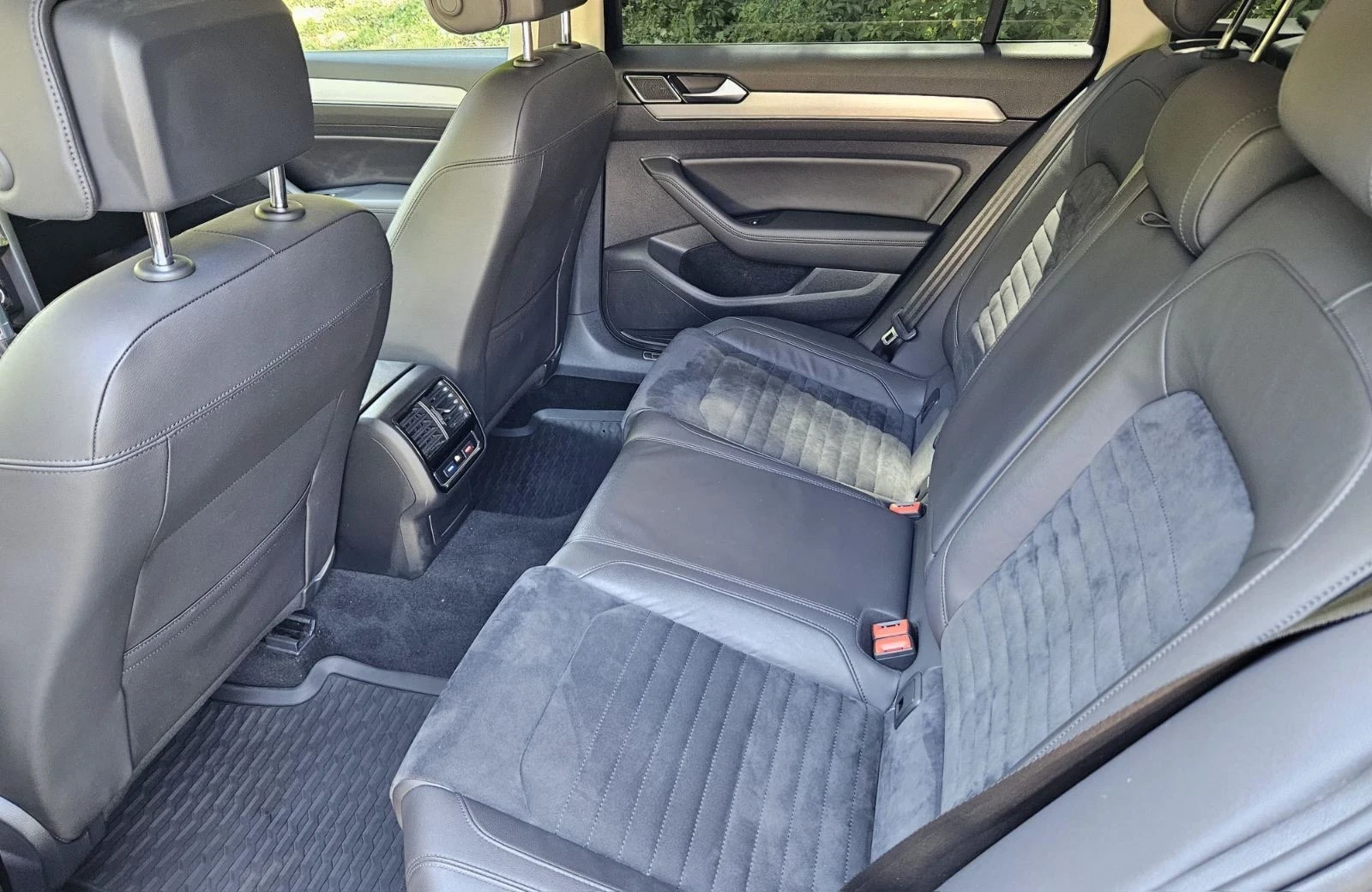VW Passat, снимка 5 - Автомобили и джипове - 55557862