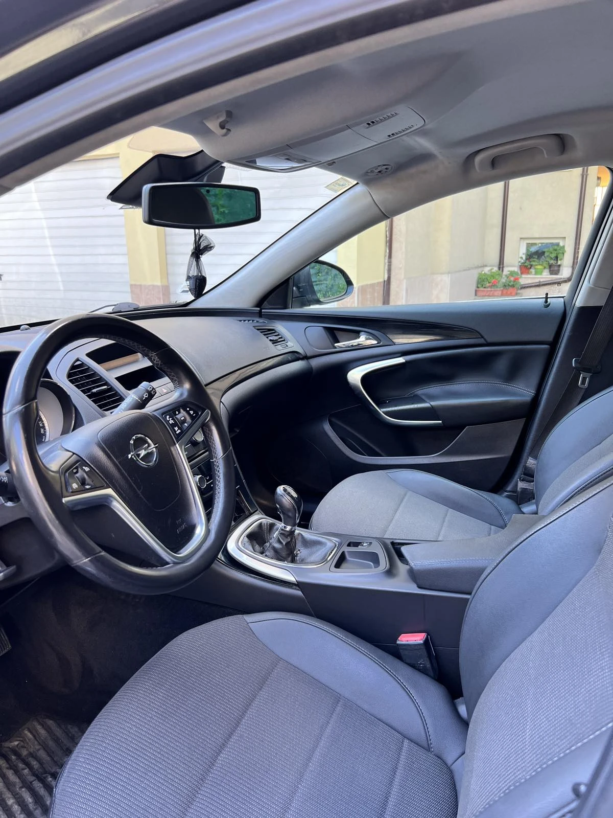 Opel Insignia CDTI, снимка 8 - Автомобили и джипове - 55937390